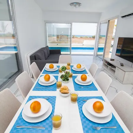 Nyaraló Lynn Boutique Beachfront Ajía Nápa