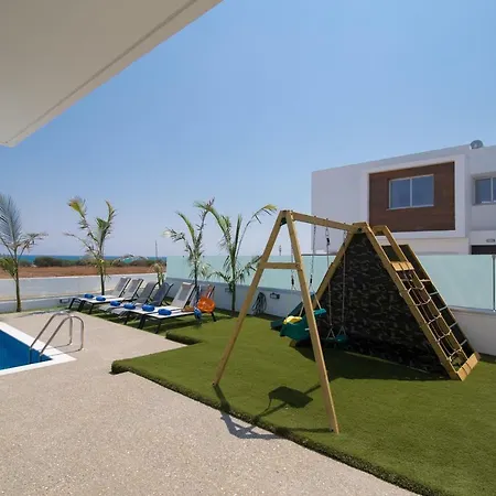 Lynn Boutique Beachfront Vakantiehuis