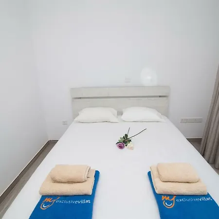 Holiday home Lynn Boutique Beachfront *