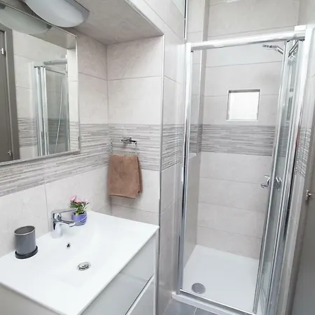 Lynn Boutique Beachfront Ayia Napa