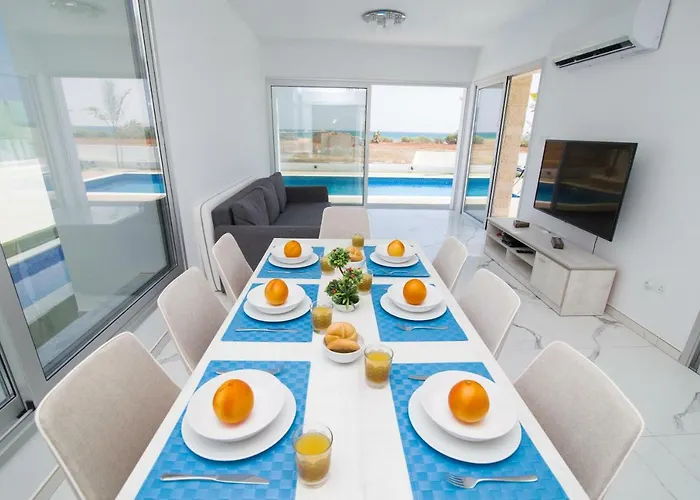 Dom wakacyjny Lynn Boutique Beachfront Ajia Napa