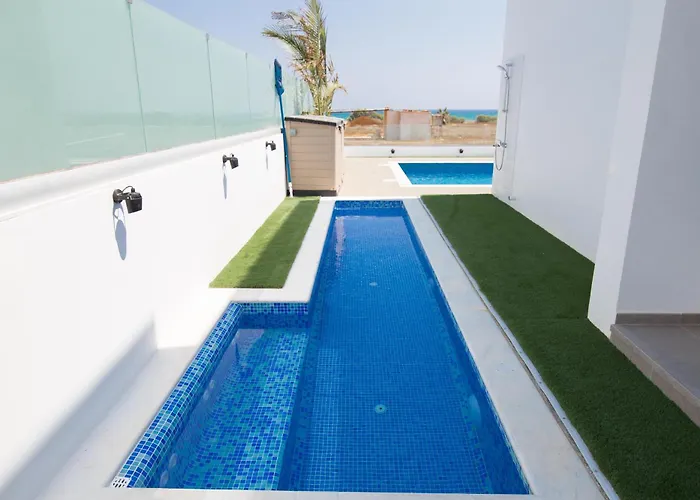 Lynn Boutique Beachfront * Ajia Napa