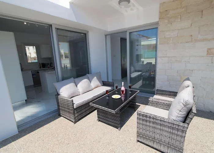 Lynn Boutique Beachfront Dom wakacyjny