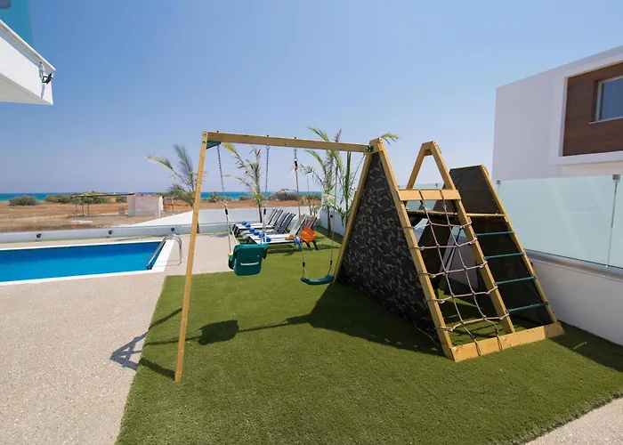 Lynn Boutique Beachfront